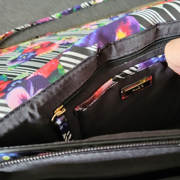Beautiful bag aldo black white strip flower - Picture 11 of 14